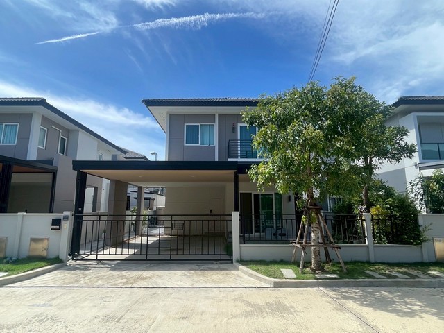 HR2584ให้เช่าบ้านเดี่ยว โครงการเซนโทร บางนา-ศรีนครินทร์ ใกล้สนามกอล์ฟเมืองแก้ว เดินทางสะดวก