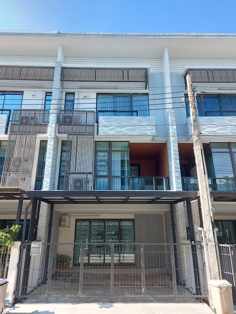 BH3626 ให้เช่าทาวน์โฮม 3 ชั้น หมู่บ้านเพล็กซ์ บางนา กม.5 ใกล้เมกะบางนา ทำเลดีติดถนนใหญ่ พร้อมเฟอร์บางส่วน