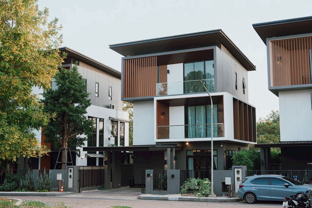 ให้เช่า 80,000 บาท/เดือน | บ้านหรูสไตล์ #Modern Tropical 3 ชั้น #โซนสันทราย – ทำเลดี เงียบ สงบ เป็นส่วนตัว