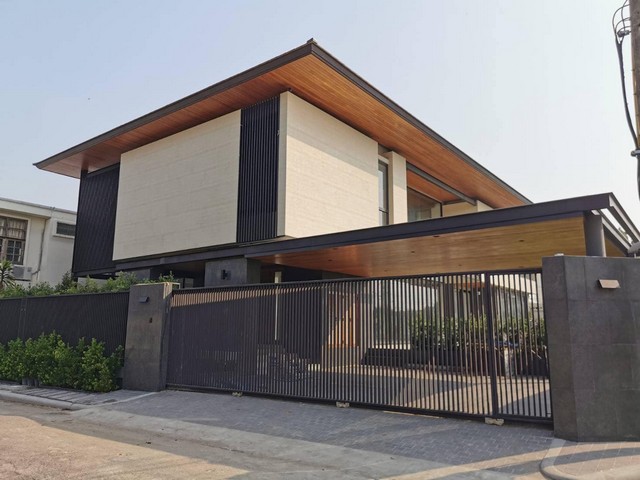Me49ให้เช่าบ้านเดี่ยว 2 ชั้น บ้านสร้างเอง บางนา กม.5  ย่านบางนา-ตราดซอย 56 โครงการเอเวอร์กรีน วิลล์ บางนา ใกล้เซ็นทรัลบางนา 