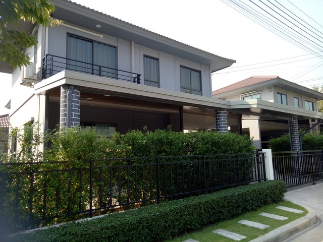 ขาย/ให้เช่า หมู่บ้านเพฟ ประชาอุทิศ90 เฟอร์นิเจอร์พื้นฐาน