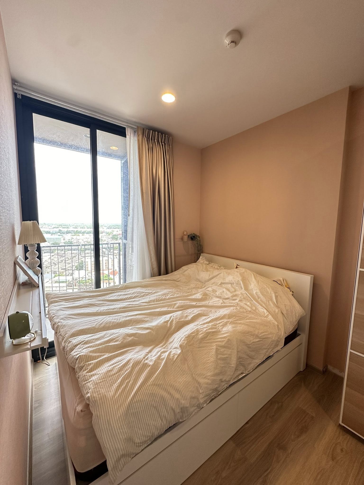 Oka Haus Sukhumvit 36 beautiful view quiet convenient 20th floor BTS Thonglor