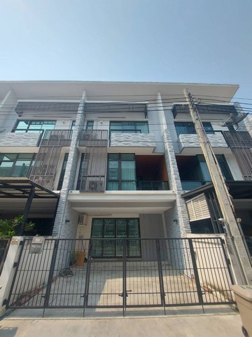 LV53117 ให้เช่า ทาวน์โฮม เพล็กซ์ บางนา กม.5 PLEX BANGNA เหมาะทำ Home office หรือพักอาศัย ใกล้ Mega บางนา