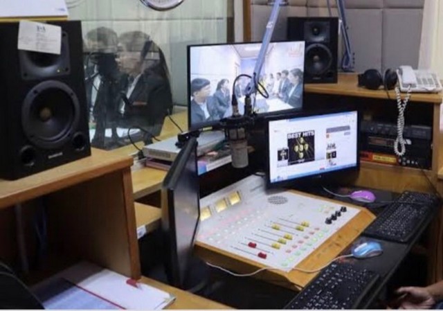 หน้าฝนมีทรัพย์ดีเสดชื่นหัวใจ สถานีวิทยุชุมชนคลื่น FM จดทะเบียนถูกต้องขึ้นต่อ กสทช. ทำต่อได้เลย โทร 083-0052952