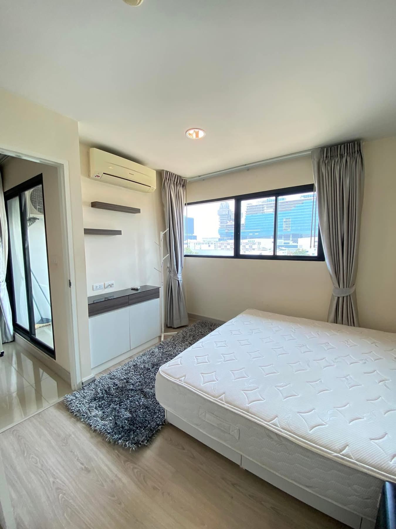 The Link Vano Sukhumvit 64 peaceful safe livable 8th floor BTS Punnawithi