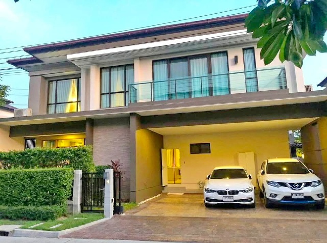 คฤหาสน์ 2 ชั้น เมกาบางนา 1.8 กม The City Bangna km.7 5นอน 340ตร.ม.102 ตร.วา.รร.นานาชาติคอนคอร์เดียน 750 ม.  MRT ศรีลาซาล 3.4 กม. 5 น้ำ 