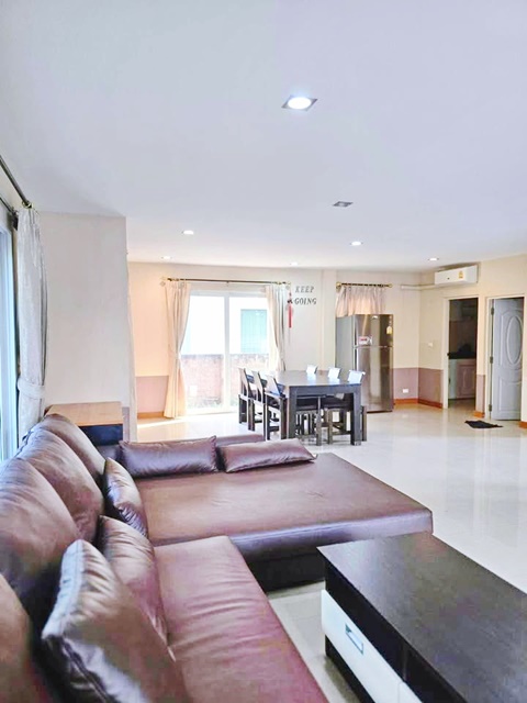 บ้านเดี่ยว  2 ชั้น 63 ตร.วา.MRT บางรักใหญ่ 1.8 กม. ตลาดสดท่าอิฐ 1.3 กม. 250 ตร.ม. รพ.บางบัวทอง 4.1 กม. 3นอน 3น้ำ แหล่งช้อปปิ้ง 