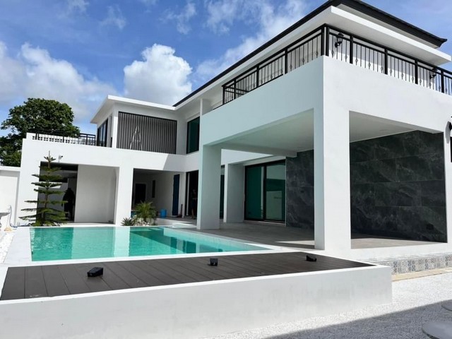 Modern Luxury  Pool villa    Map Prachan lake  Area approximate 167 SQ.m