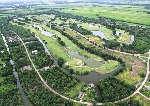 ขายที่ดินติดสนามกอล์ฟ Northern Rangsit เนื้อที่ 200-1000 ตร.ว. วิวสนามกอล์ฟ ทุกแปลงติดน้ำ เหมาะสำหรับสร้างบ้านพักตากอากา