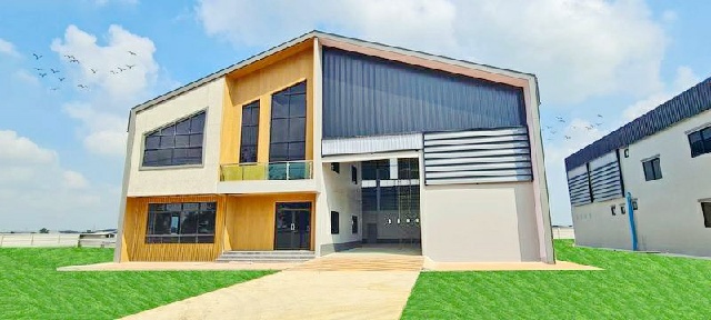 รร.บ้านนราภิรมย์ 1.9 กม.ให้เช่า-ขายโกดัง Factory 500 ตร.ม. พร้อมสำนักงาน 2 ชั้น 3 น้ำ ตลาดนัดวัดนราภิรมย์ 5.6 กม. นราภิรมย์-บางเลน