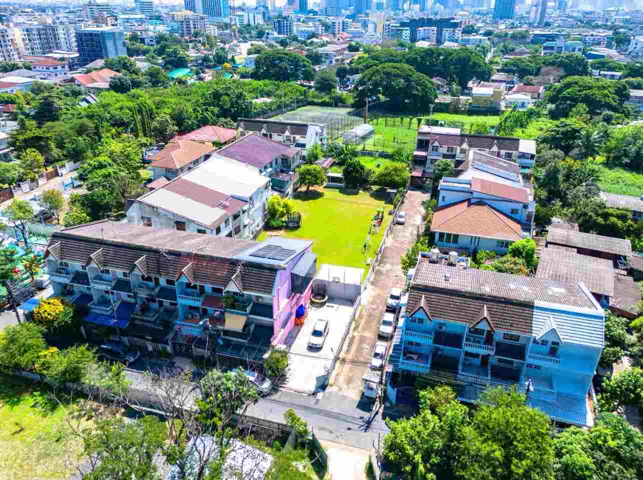ขายที่ดินแปลงสวยทำเลดี ใจกลางเมืองลาดพร้าว 18 เขตจตุจักร กรุงเทพมหานคร (เจ้าของขายเอง)