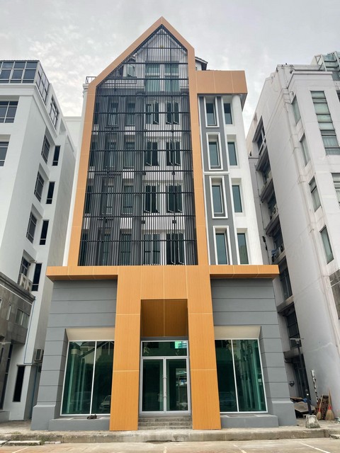 ให้เช่าอาคารสำนักงาน 7 ชั้น พร้อมดาดฟ้า 1155 ตรม. พร้อมลิฟท์ โครงการพงษ์ศิริชัย คอมเพล็กซ์ ซอยบรมราชชนนี 15 ใกล้เซ็นทรัลปิ่นเกล้า