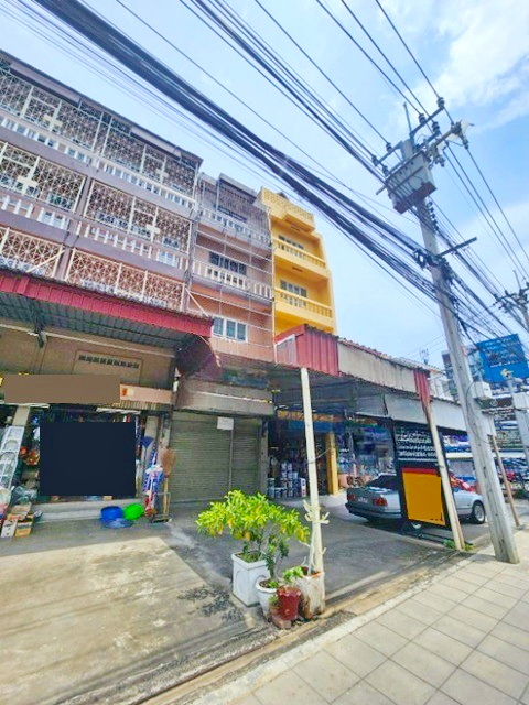 MRTตลาดมีนบุรี 900ม.ม.เกษมบัณฑิต ใหม่ไม่เคยอยู่! ให้เช่าอาคารพาณิชย์ 5ชั้น 25ตร.วา. 495ตร.ม. ติดถนนใหญ่ 
