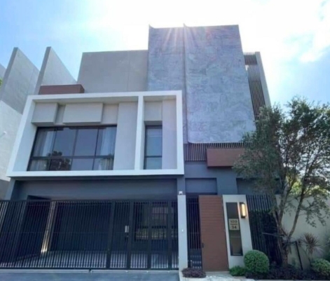 ให้เช่าบ้านเดี่ยว3 ชั้น มีลิฟท์ สระว่ายน้ำ บูก้าน กรุงเทพกรีฑา