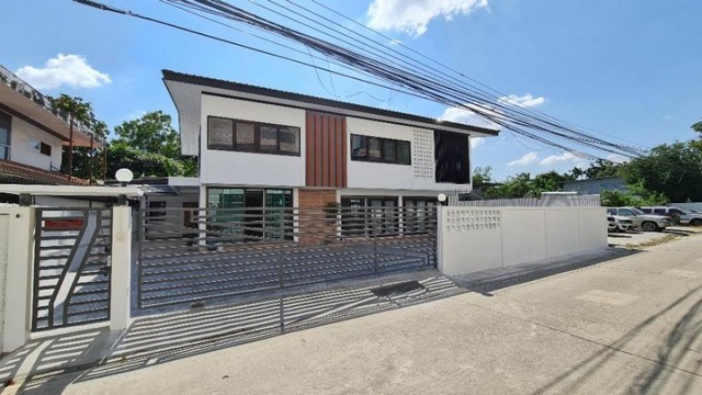P602 ให้เช่า บ้าน โชคชัย 4 ลาดพร้าว วังหิน เสนานิคม ใกล้เลียบด่วน บ้านเปล่าไม่มีเฟอร์นิเจอร์ เหมาะอยู่อาศัย ทำโฮมออฟฟิศ
