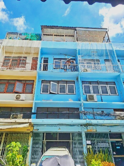 ประชาชื่น23-31 MRT บางซ่อน 900 ม. เช่าอาคารพาณิชย์ 3.5 ชั้น-ดาดฟ้า 18 ตร.วา.232 ตร.ม.รร.นานาชาติ ตลาดบองมาร์เช่ 2.1 กม.กรุงเทพ-นนทบุรี  