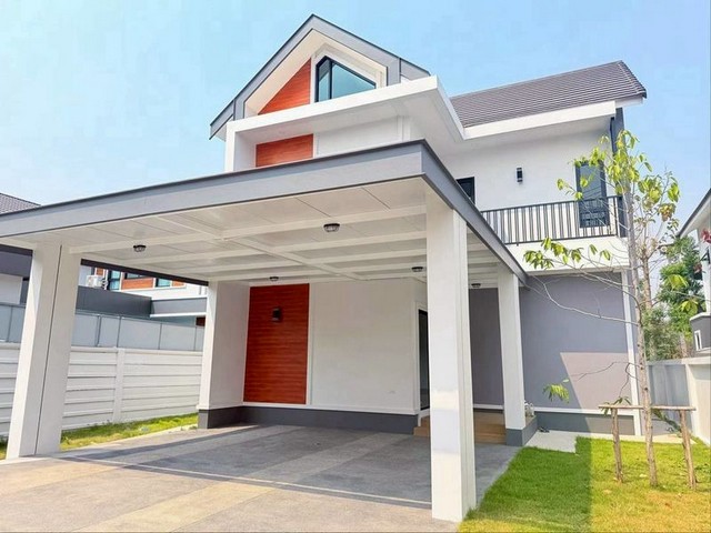 ให้เช่าบ้านใหม่ 2 ชั้น สไตล์โมเดิร์นนอร์ดิก ทำเลดี รับสัตว์เลี้ยง ป่าแดด