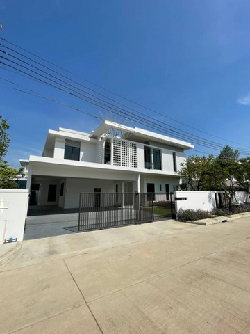 ให้เช่าบ้านเดี่ยว2ชั้น พูลวิลล่า โครงการ มัณฑนา บางนา-ตราด กม.15 ใกล้สนามบินสุวรรณภูมิ